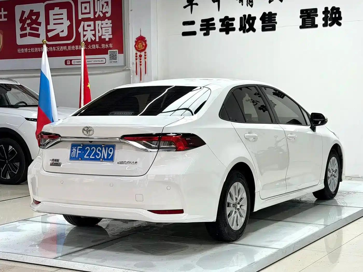 2021 Toyota Corolla TNGA 1.5L CVT Elite Edition — миниатюра 6