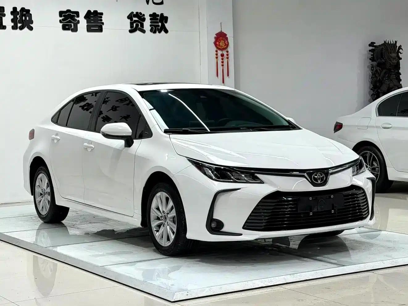 2023 Toyota Corolla 1.2T Elite Edition — миниатюра 3