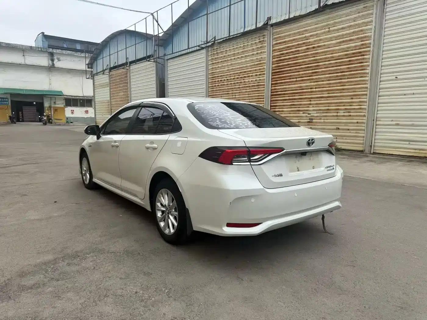 2019 Toyota Corolla Hybrid 1.8L E-CVT GL-i Elite Edition — миниатюра 4