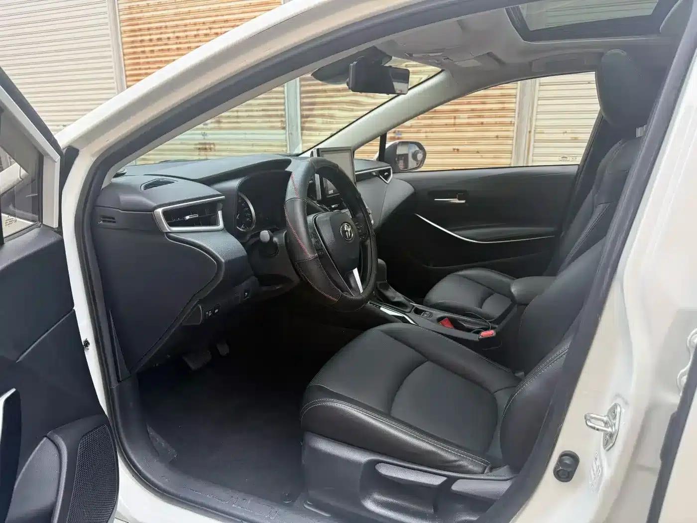 2019 Toyota Corolla Hybrid 1.8L E-CVT GL-i Elite Edition — миниатюра 7