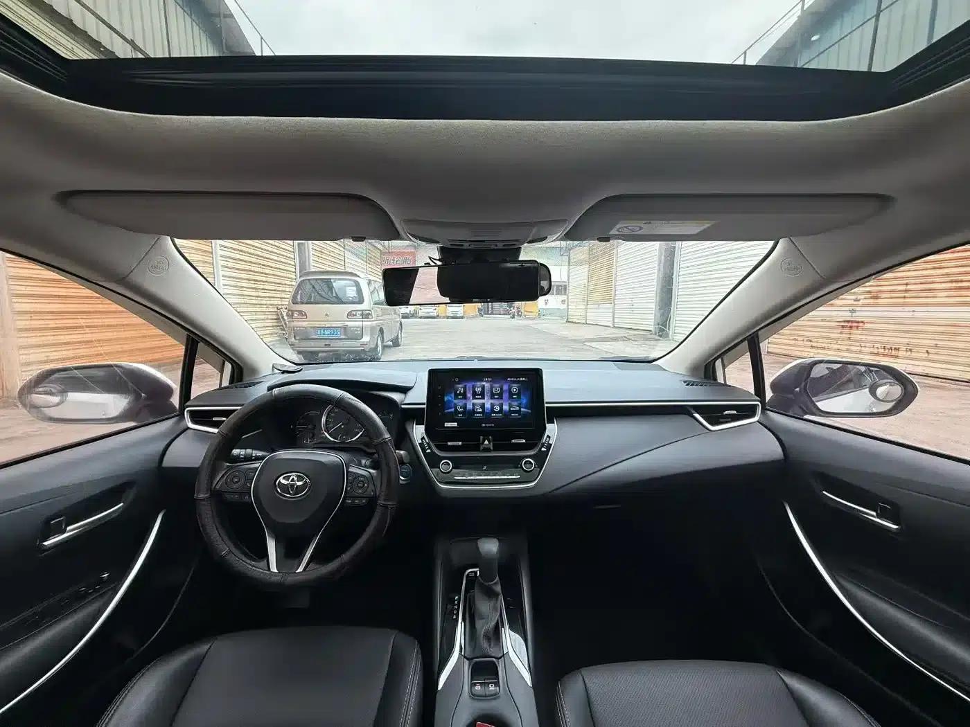 2019 Toyota Corolla Hybrid 1.8L E-CVT GL-i Elite Edition — миниатюра 9
