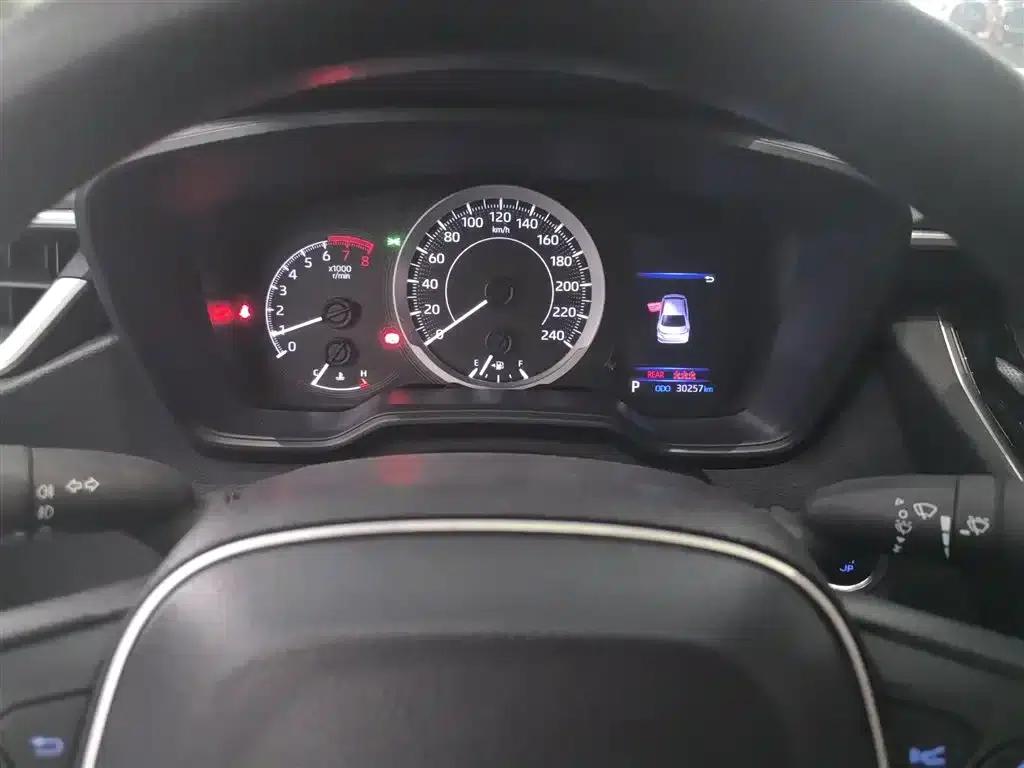 2023 Toyota Corolla 1.2T Elite Edition — миниатюра 3