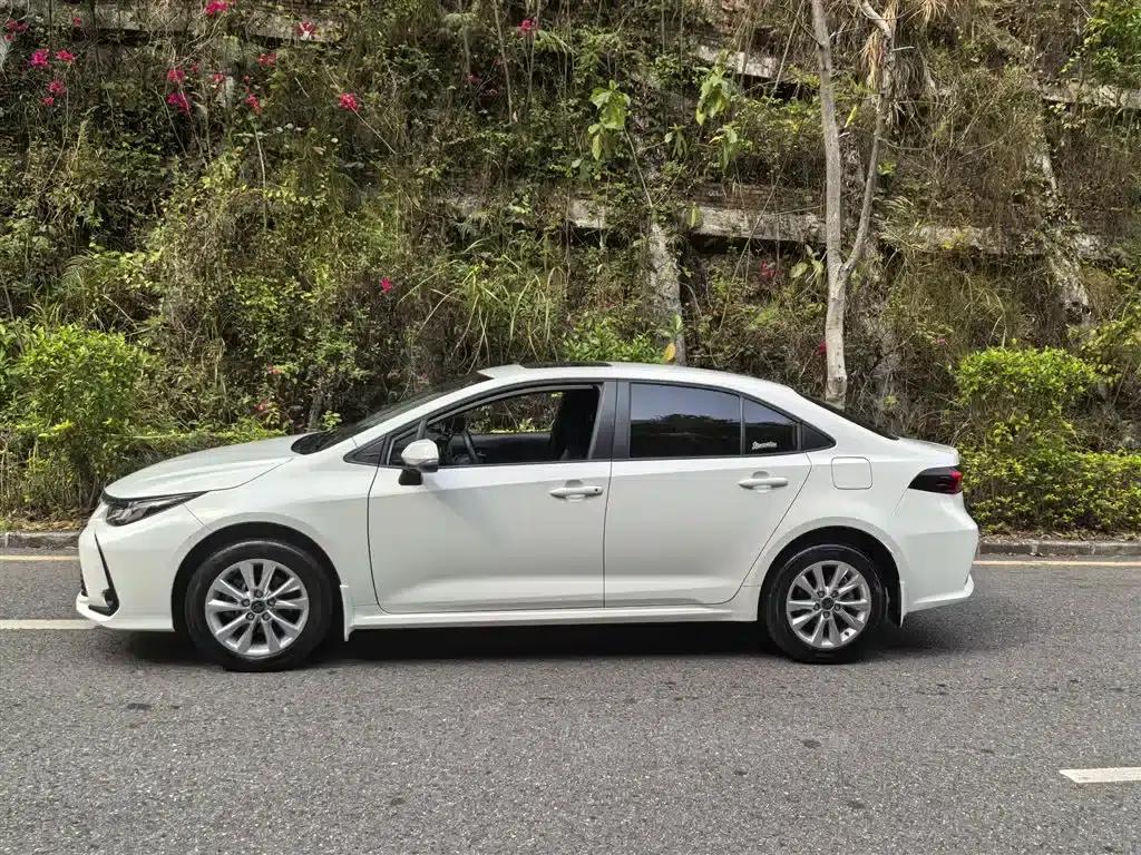 2023 Toyota Corolla 1.2T Elite Edition — миниатюра 10