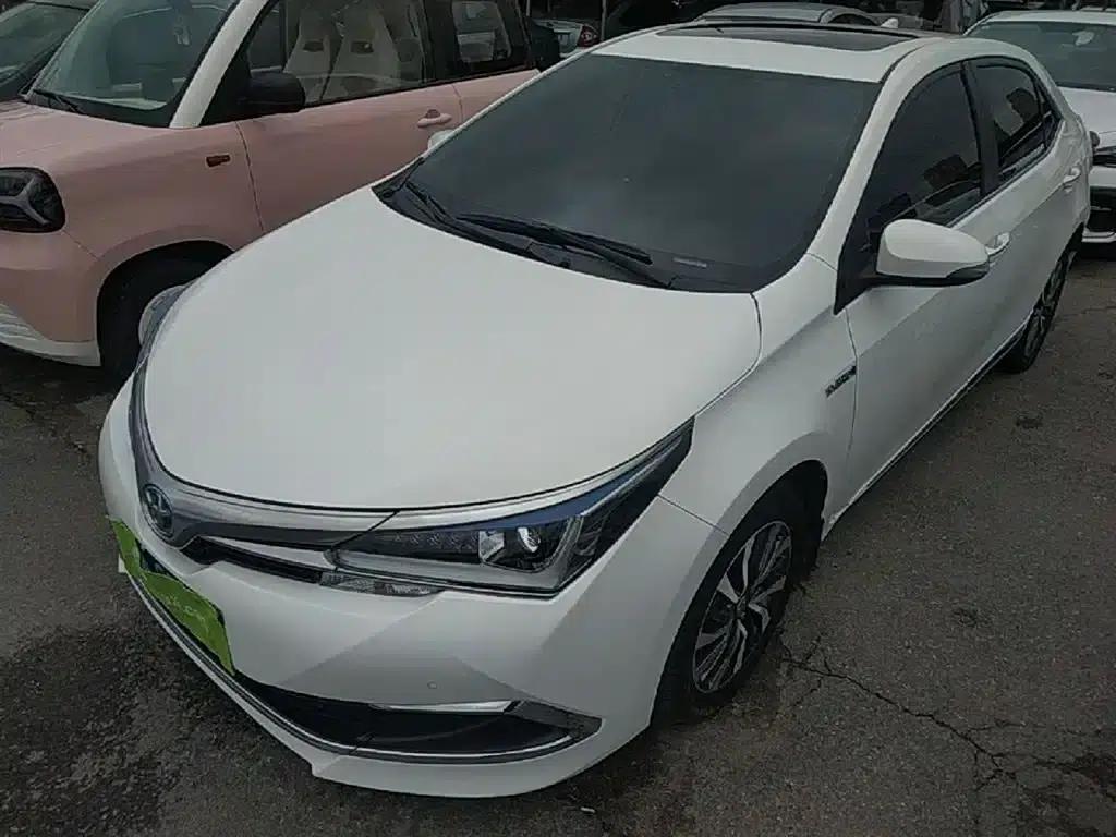2017 Toyota Corolla Hybrid 1.8L E-CVT Elite Edition (Facelift) — миниатюра 2