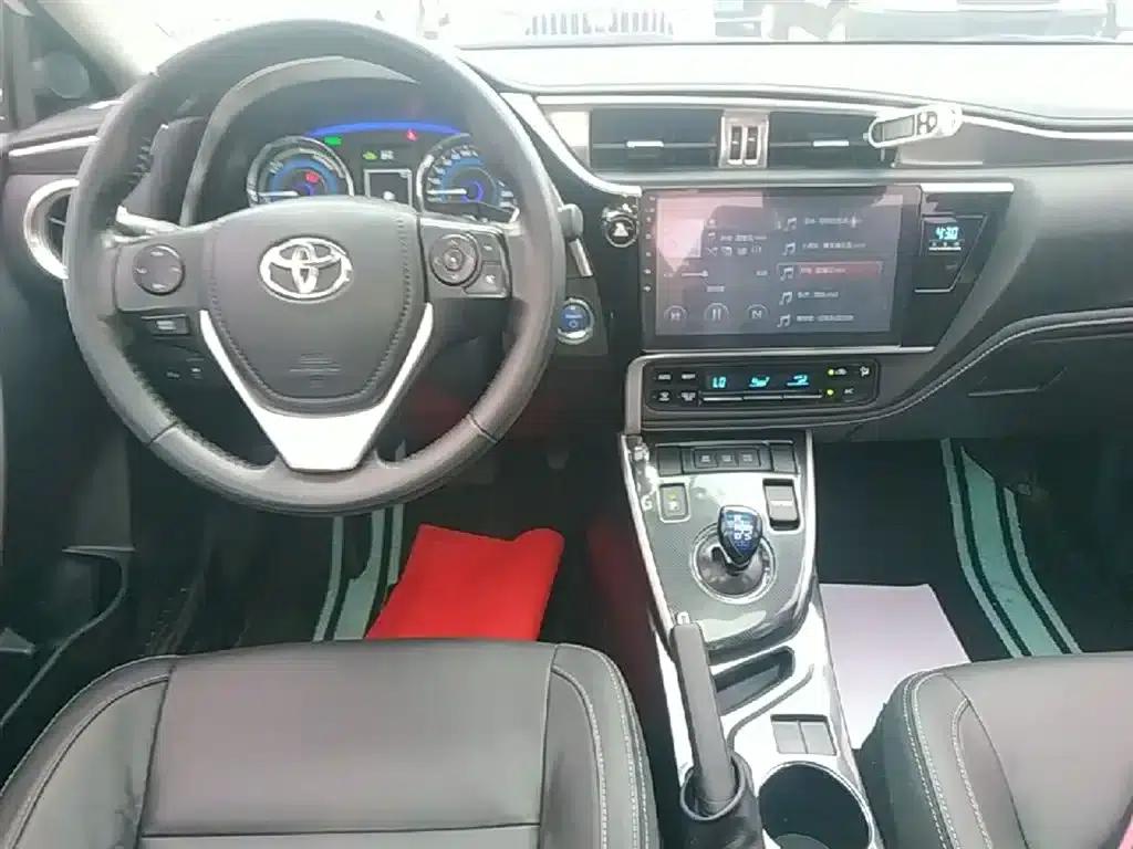 2017 Toyota Corolla Hybrid 1.8L E-CVT Elite Edition (Facelift) — миниатюра 13