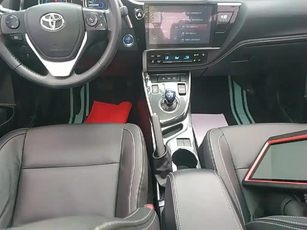 2017 Toyota Corolla Hybrid 1.8L E-CVT Elite Edition (Facelift) — миниатюра 14