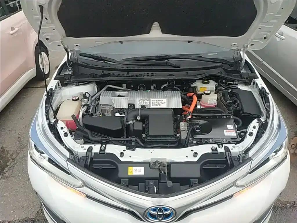 2017 Toyota Corolla Hybrid 1.8L E-CVT Elite Edition (Facelift) — миниатюра 20