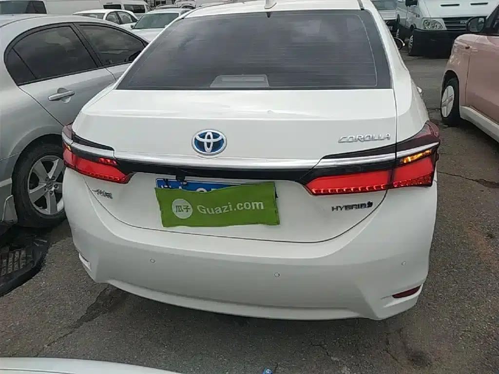 2017 Toyota Corolla Hybrid 1.8L E-CVT Elite Edition (Facelift) — миниатюра 6