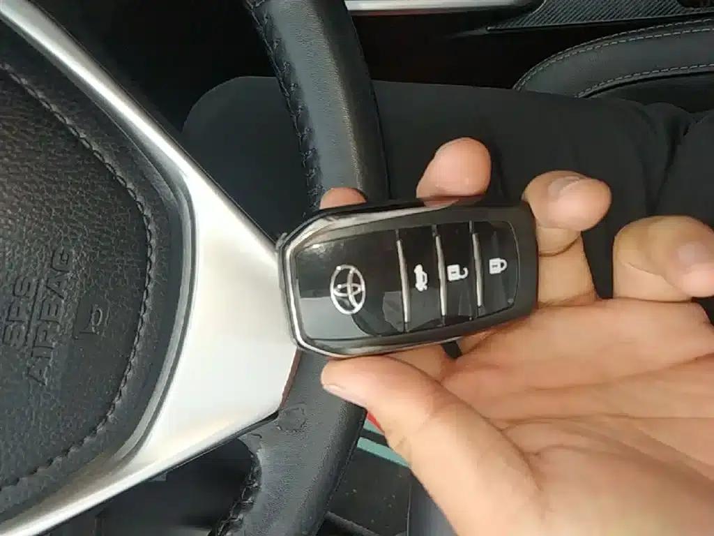 2017 Toyota Corolla Hybrid 1.8L E-CVT Elite Edition (Facelift) — миниатюра 9