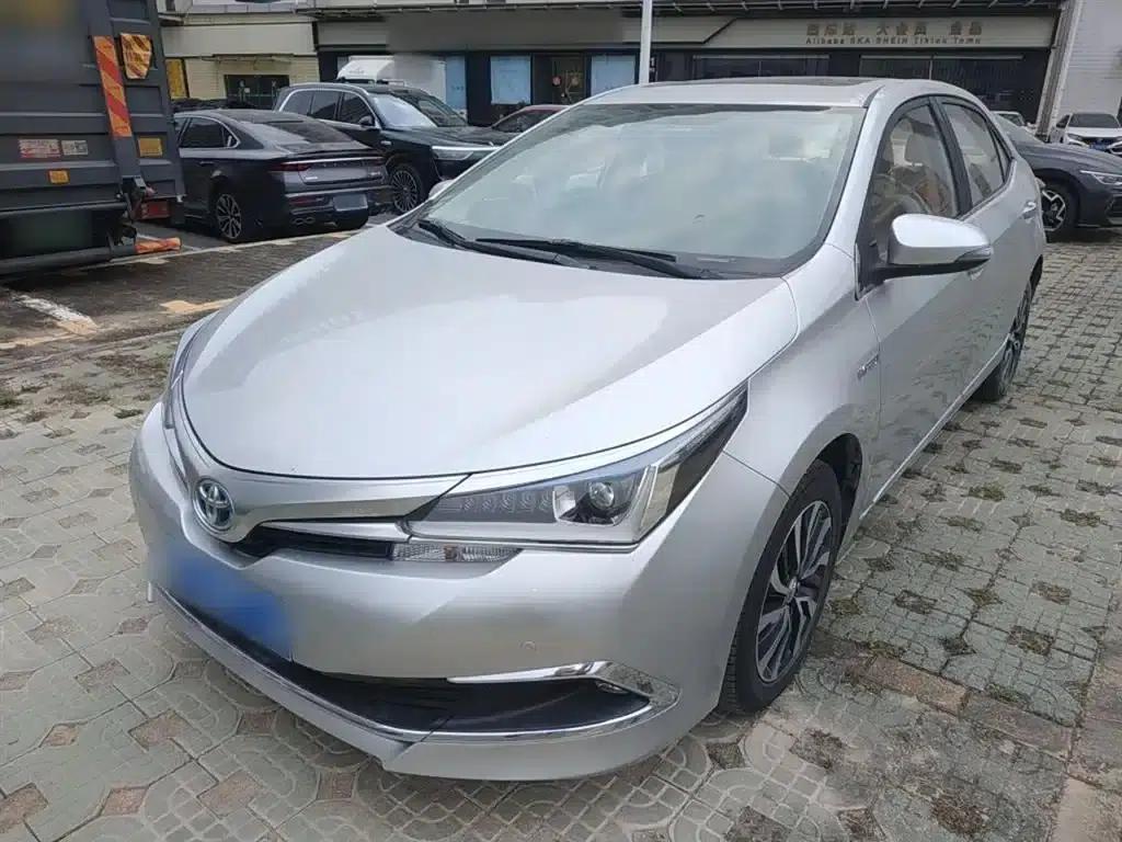 2016 Toyota Corolla Hybrid 1.8L E-CVT Elite Edition — миниатюра 1