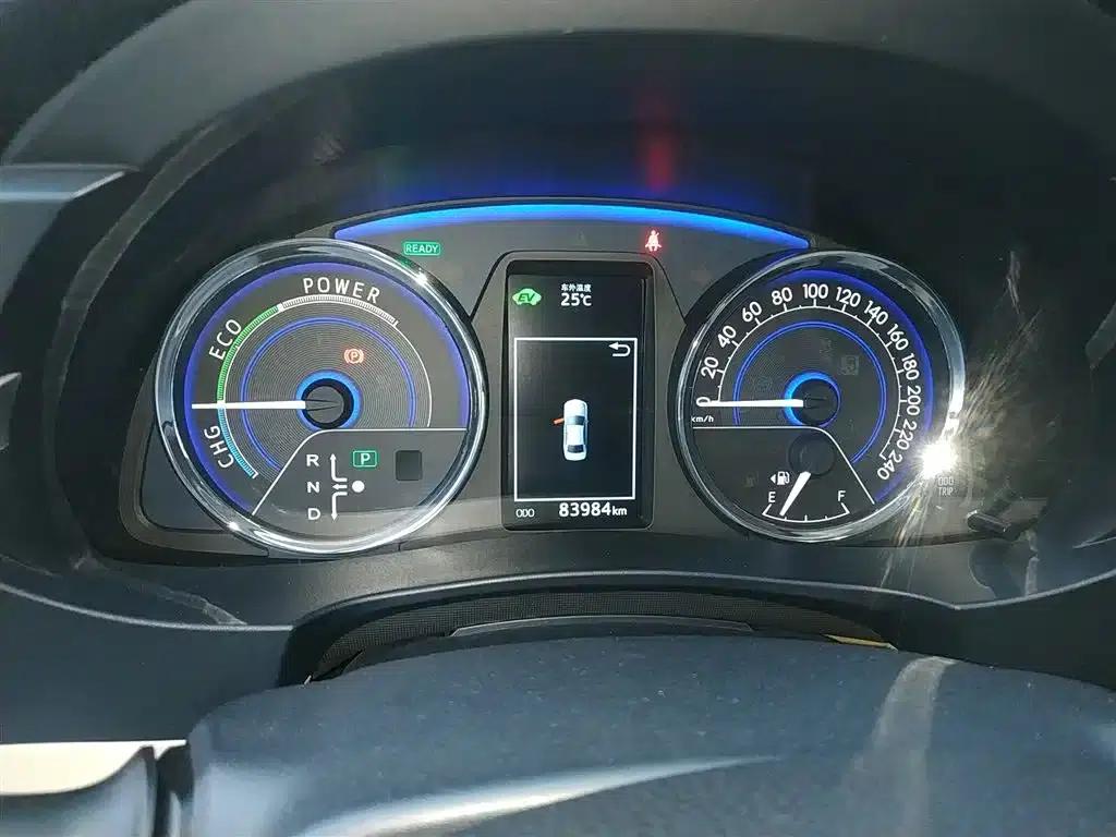 2016 Toyota Corolla Hybrid 1.8L E-CVT Elite Edition — миниатюра 12
