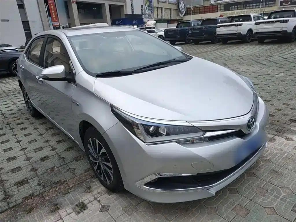 2016 Toyota Corolla Hybrid 1.8L E-CVT Elite Edition — миниатюра 4
