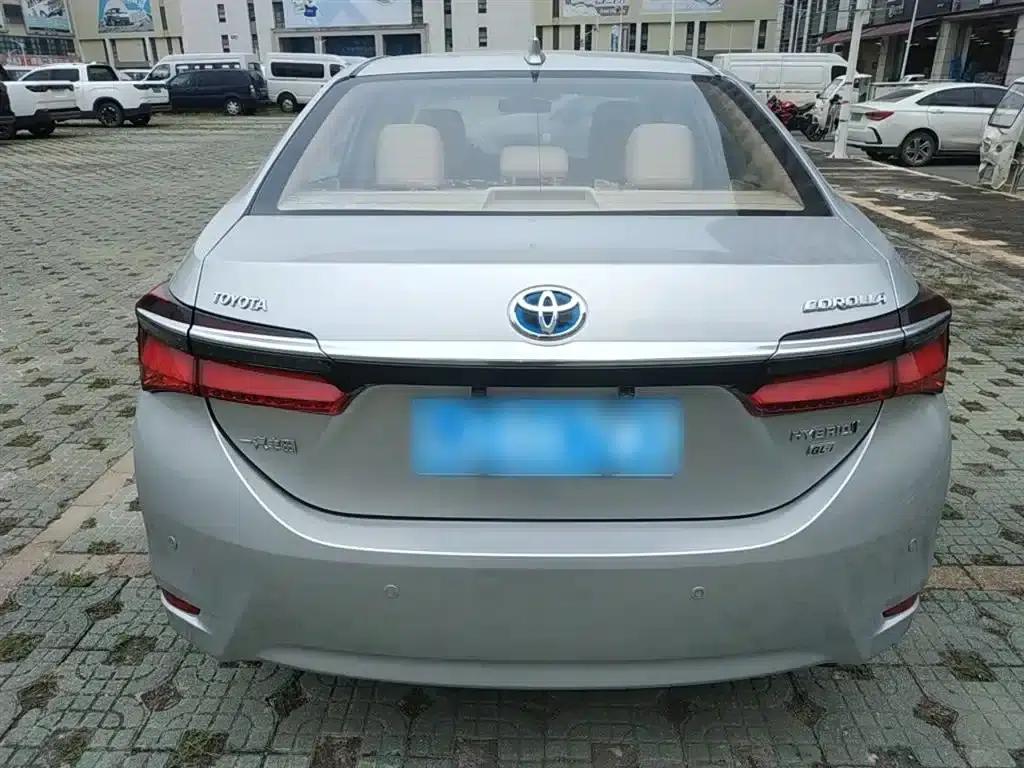 2016 Toyota Corolla Hybrid 1.8L E-CVT Elite Edition — миниатюра 6