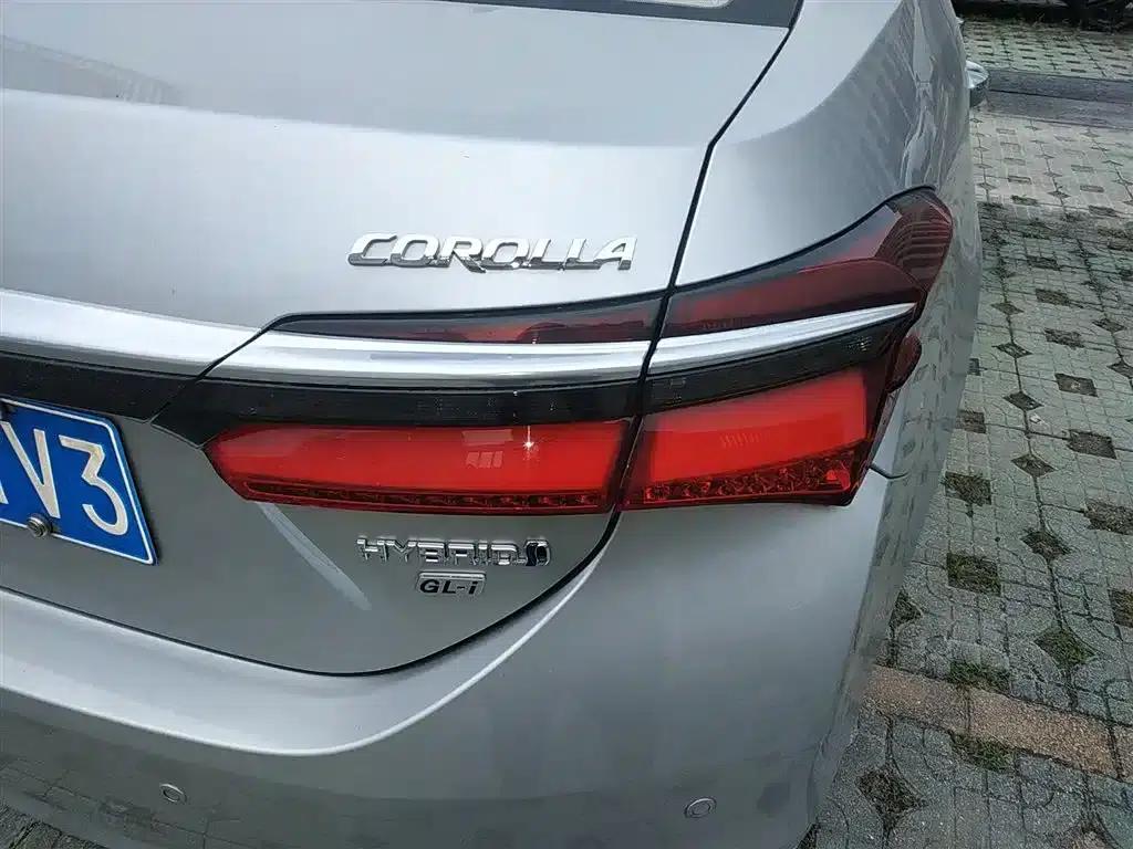 2016 Toyota Corolla Hybrid 1.8L E-CVT Elite Edition — миниатюра 8