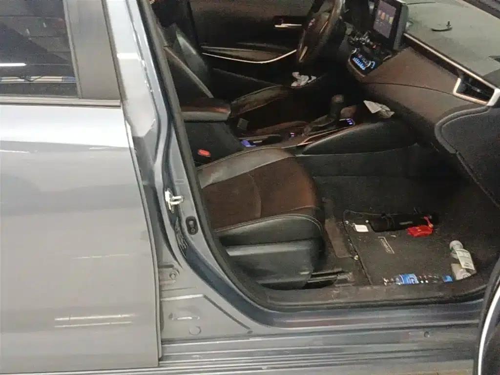 2022 Toyota Corolla Hybrid 1.8L E-CVT Pioneer Edition — миниатюра 25