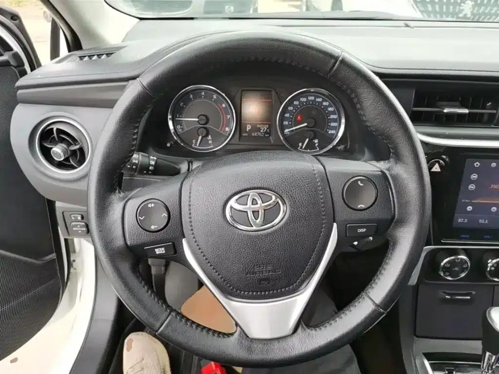 2017 Corolla Facelift 1.2T S-CVT GL-i Leather Edition — миниатюра 11