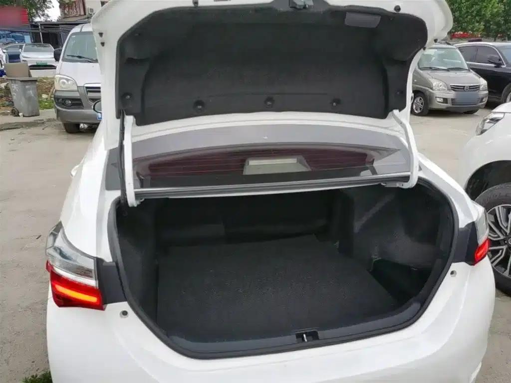 2017 Corolla Facelift 1.2T S-CVT GL-i Leather Edition — миниатюра 19