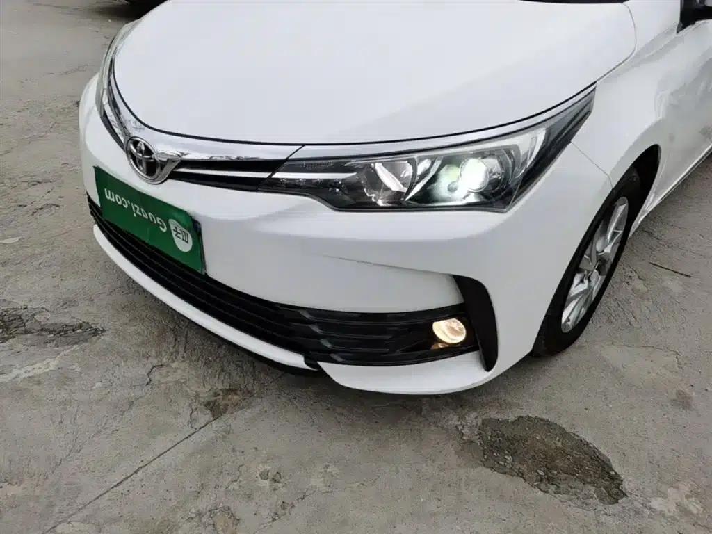 2017 Corolla Facelift 1.2T S-CVT GL-i Leather Edition — миниатюра 24