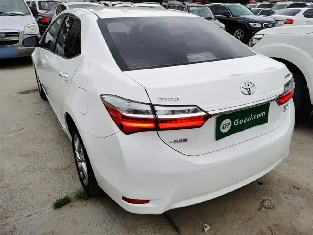 2017 Corolla Facelift 1.2T S-CVT GL-i Leather Edition — миниатюра 5