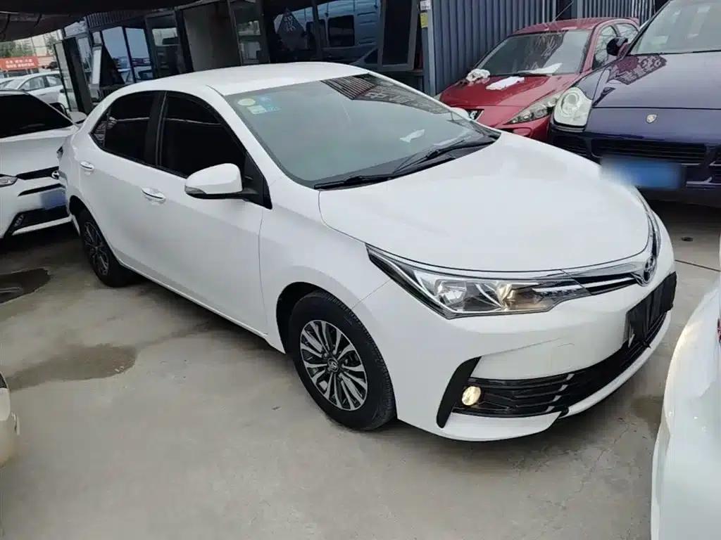 2017 Corolla Facelift 1.2T S-CVT GL — миниатюра 4