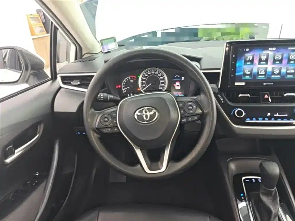 2019 Toyota Corolla 1.2T S-CVT GL-i Elite Edition — миниатюра 17