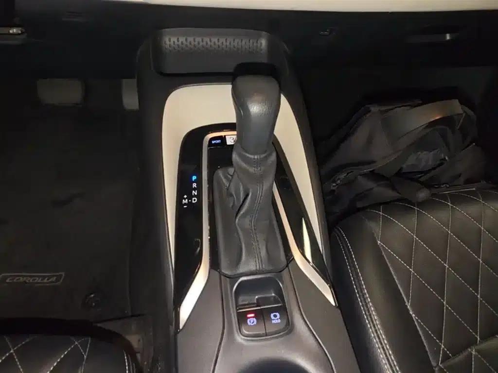 2019 Toyota Corolla 1.2T S-CVT GL-i Elite Edition — миниатюра 14