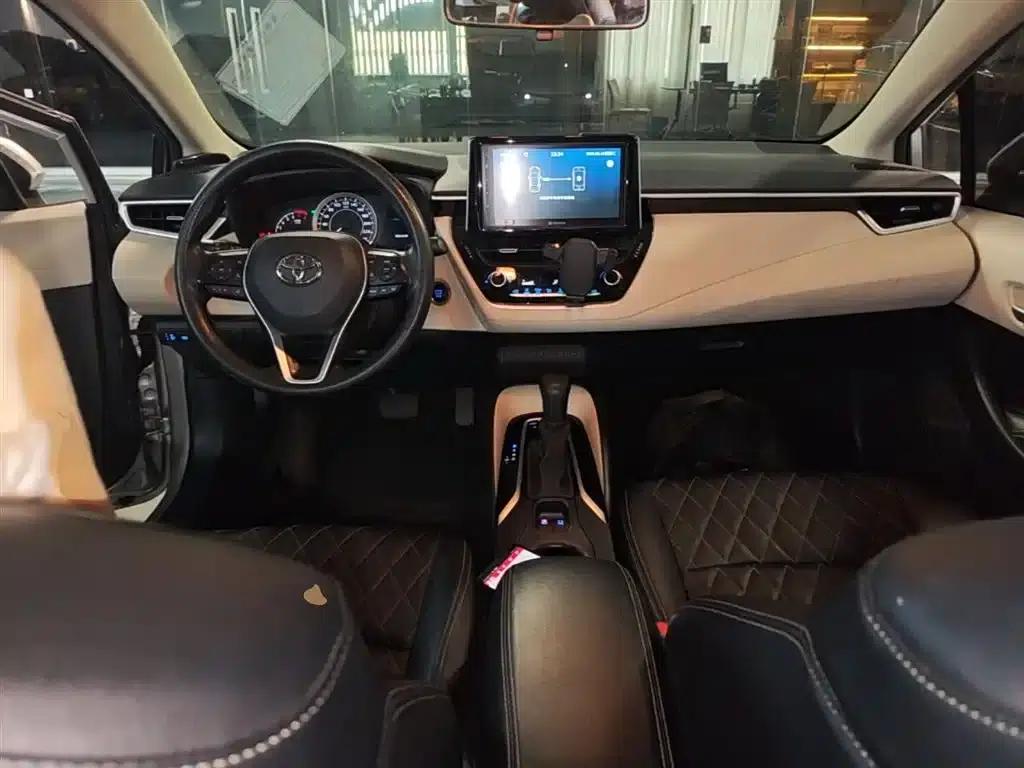 2019 Toyota Corolla 1.2T S-CVT GL-i Elite Edition — миниатюра 10