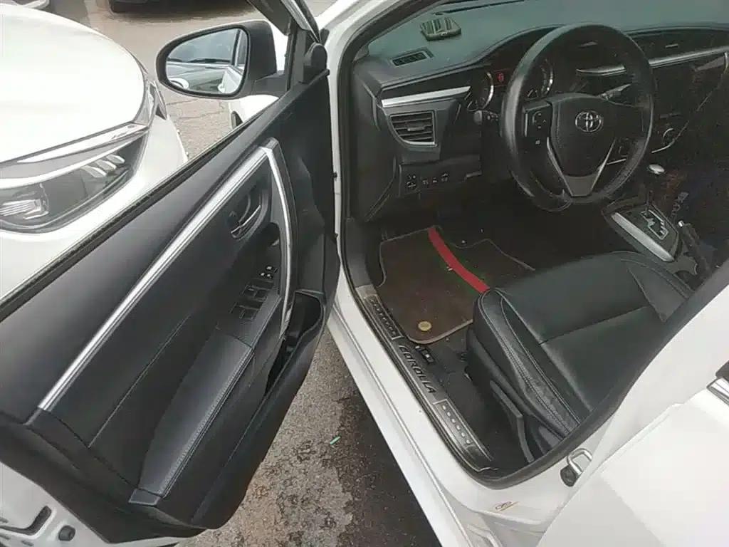 2014 Toyota Corolla 1.6L CVT GL-i Leather Edition — миниатюра 16