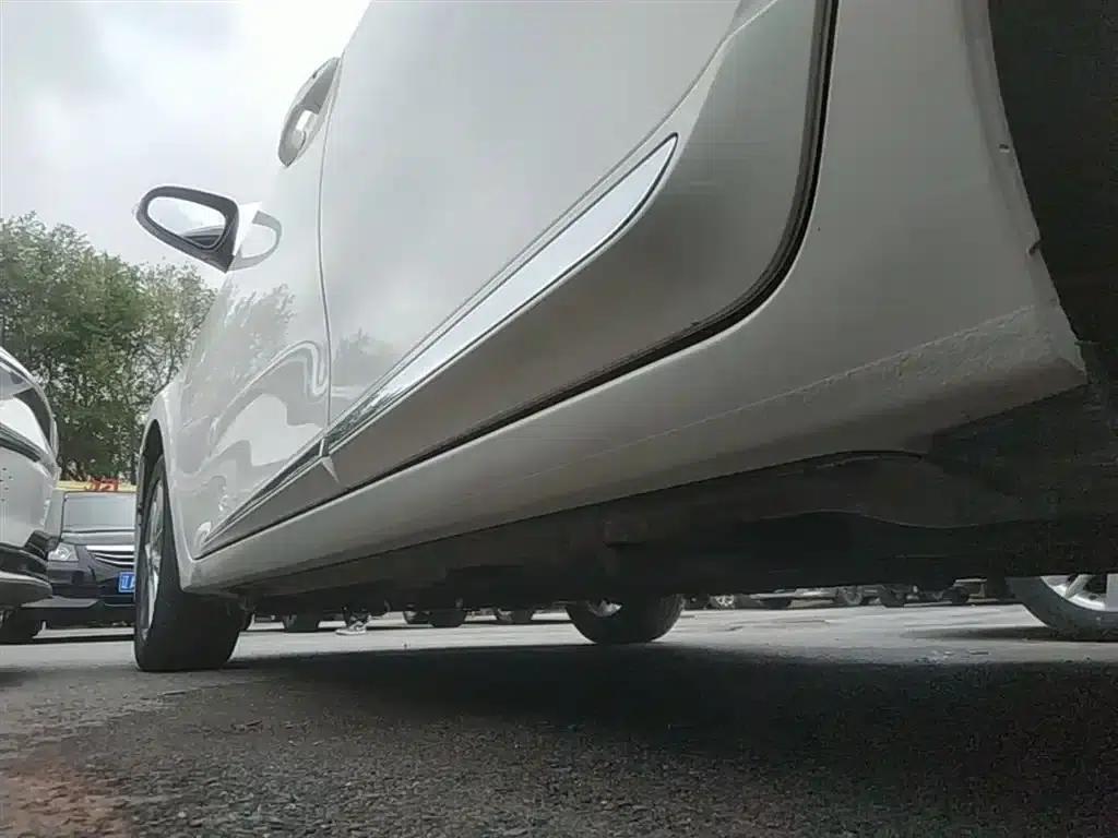 2014 Toyota Corolla 1.6L CVT GL-i Leather Edition — миниатюра 22