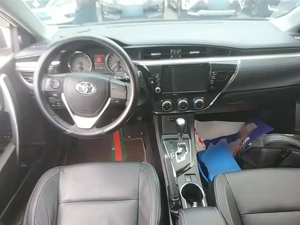 2014 Toyota Corolla 1.6L CVT GL-i Leather Edition — миниатюра 10