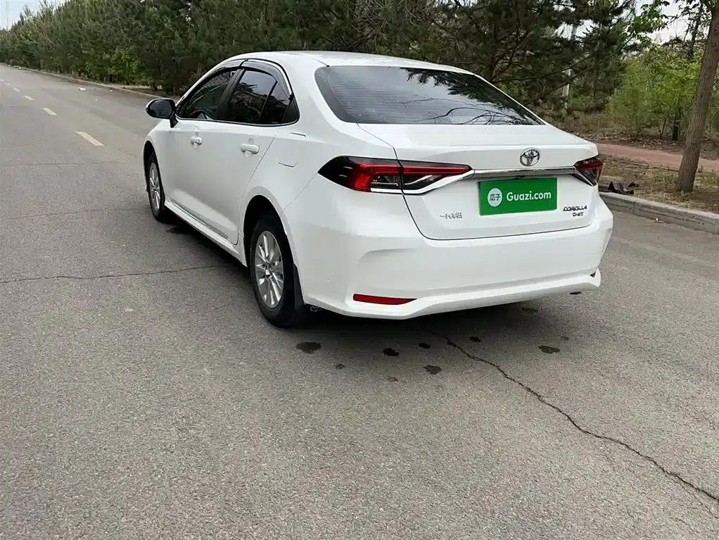 2021 Toyota Corolla 1.2T S-CVT Elite Edition — миниатюра 14