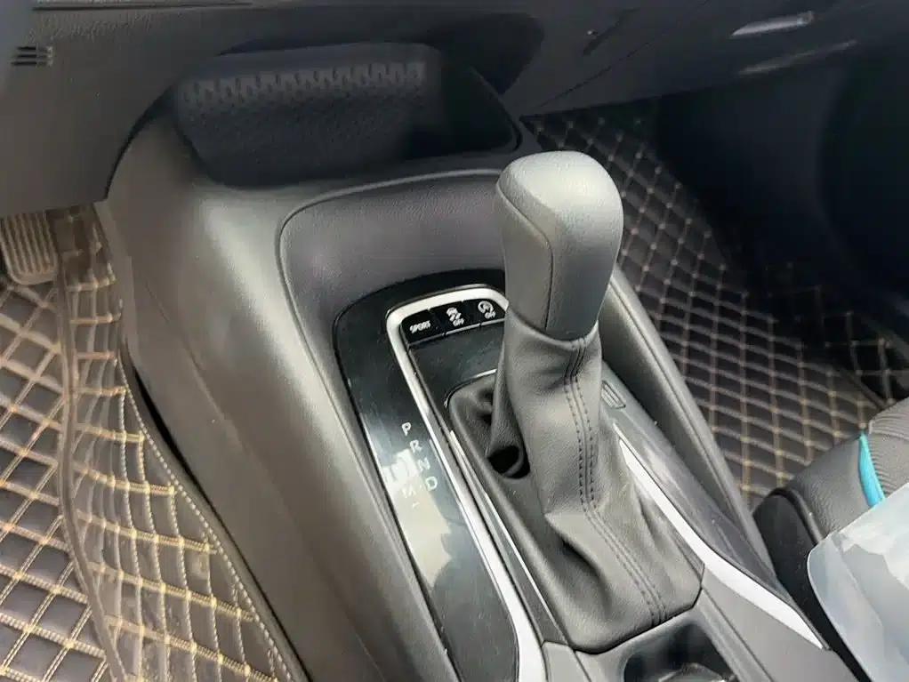 2021 Toyota Corolla 1.2T S-CVT Elite Edition — миниатюра 17