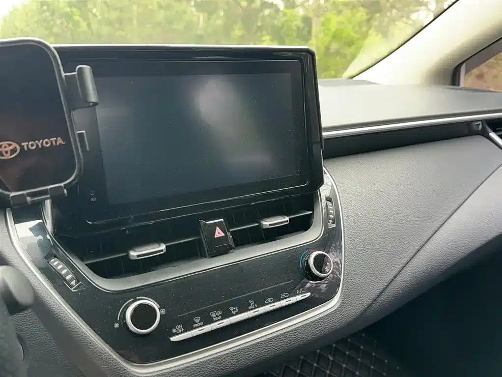 2021 Toyota Corolla 1.2T S-CVT Elite Edition — миниатюра 18
