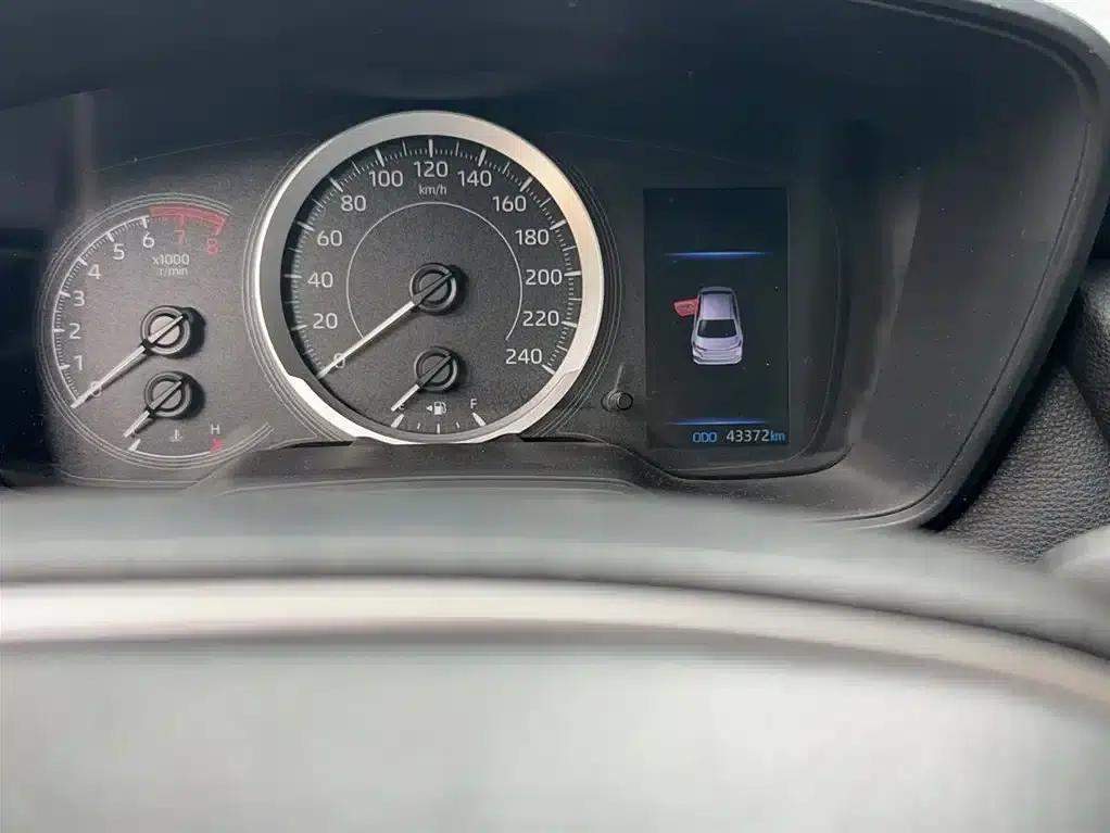 2021 Toyota Corolla 1.2T S-CVT Elite Edition — миниатюра 8