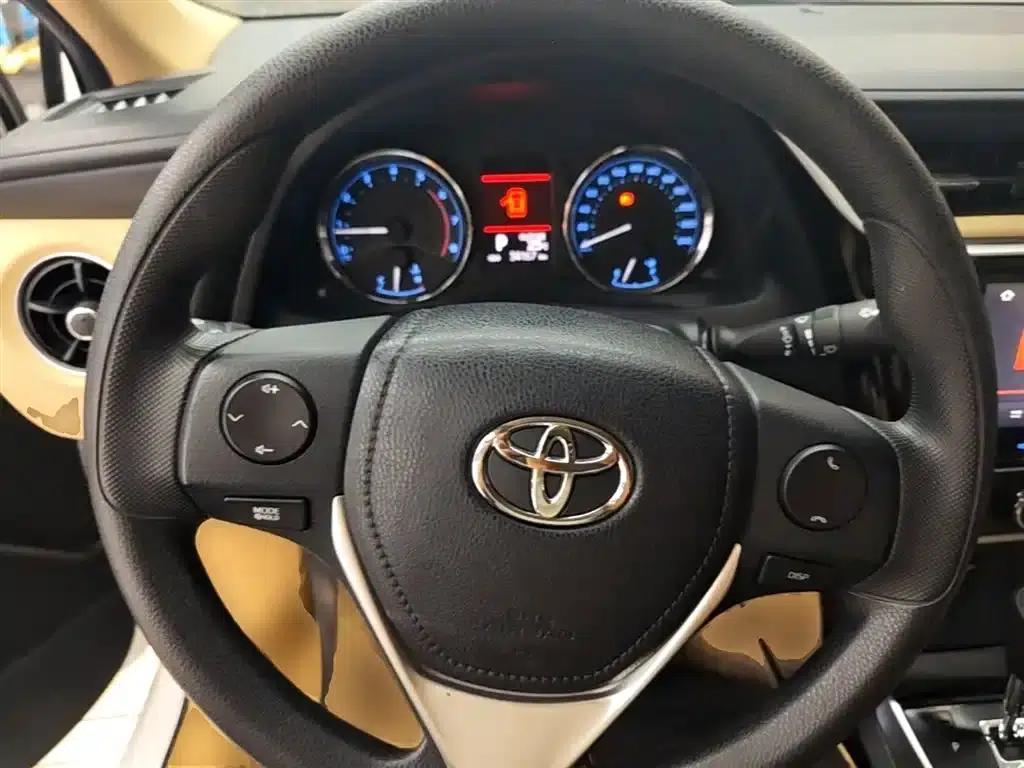2017 Corolla Facelift 1.2T S-CVT GL-i — миниатюра 11