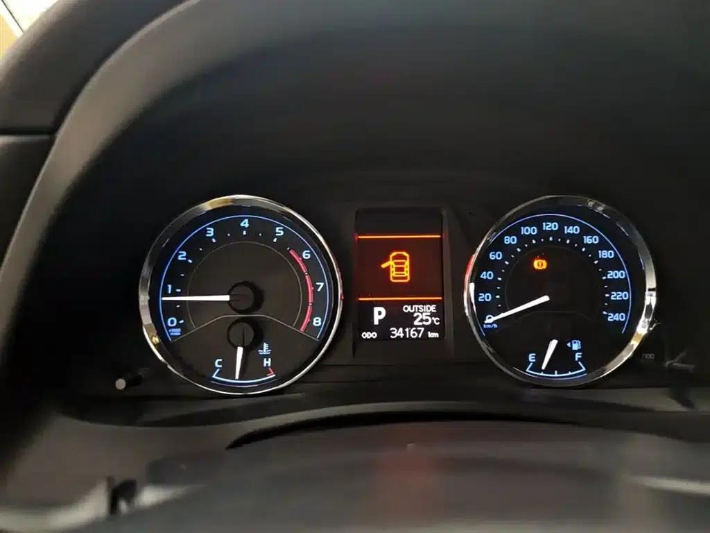 2017 Corolla Facelift 1.2T S-CVT GL-i — миниатюра 12