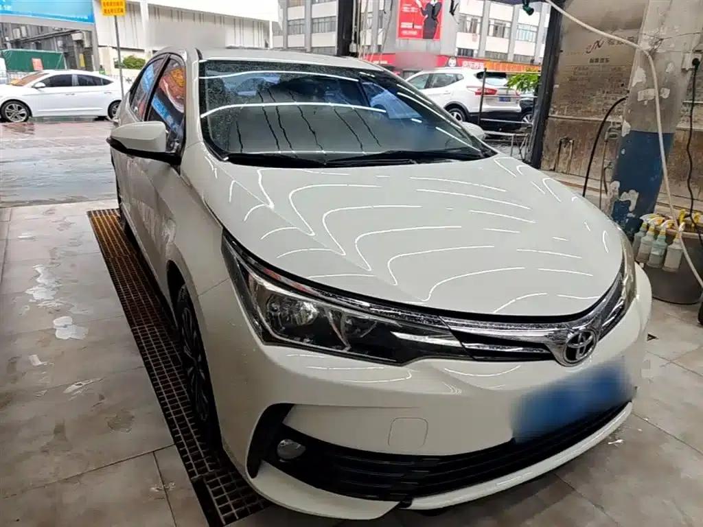 2017 Corolla Facelift 1.2T S-CVT GL-i — миниатюра 4