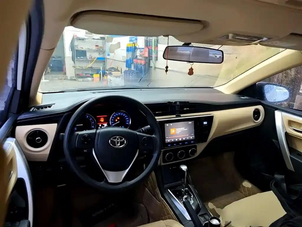 2017 Corolla Facelift 1.2T S-CVT GL-i — миниатюра 10