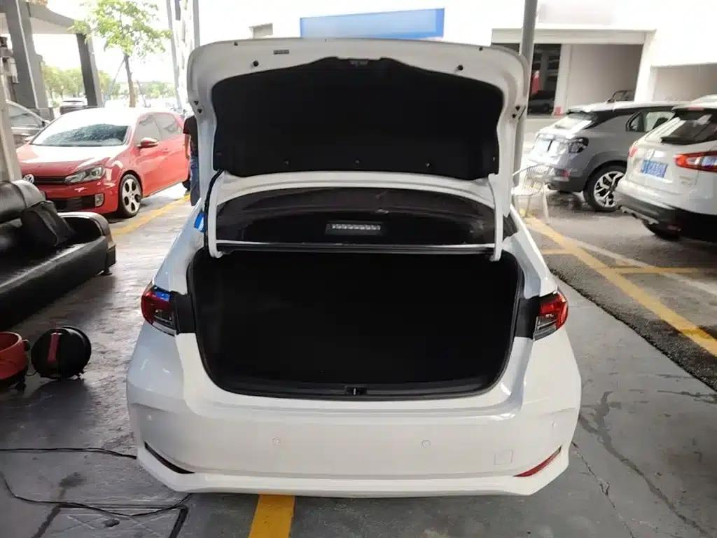 2021 Toyota Corolla 1.2T S-CVT Pioneer PLUS Edition — миниатюра 19