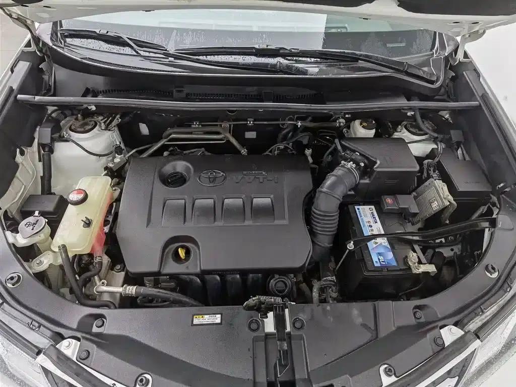 2015 RAV4 2.0L CVT 2WD Fashion Edition — миниатюра 6
