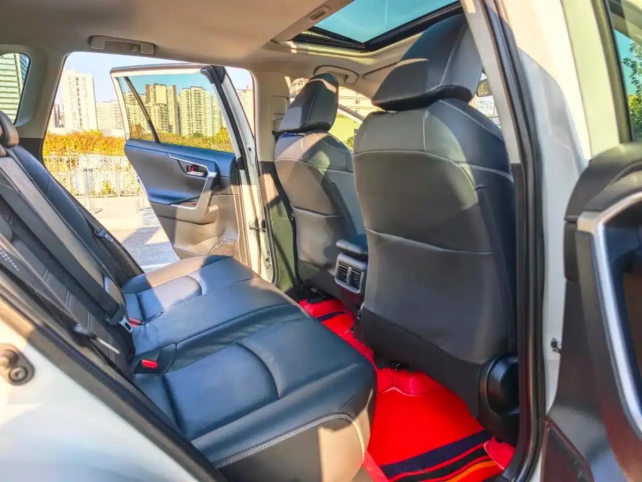 RAV4 2021 2.0L CVT 2WD Fashion Plus Edition — миниатюра 7