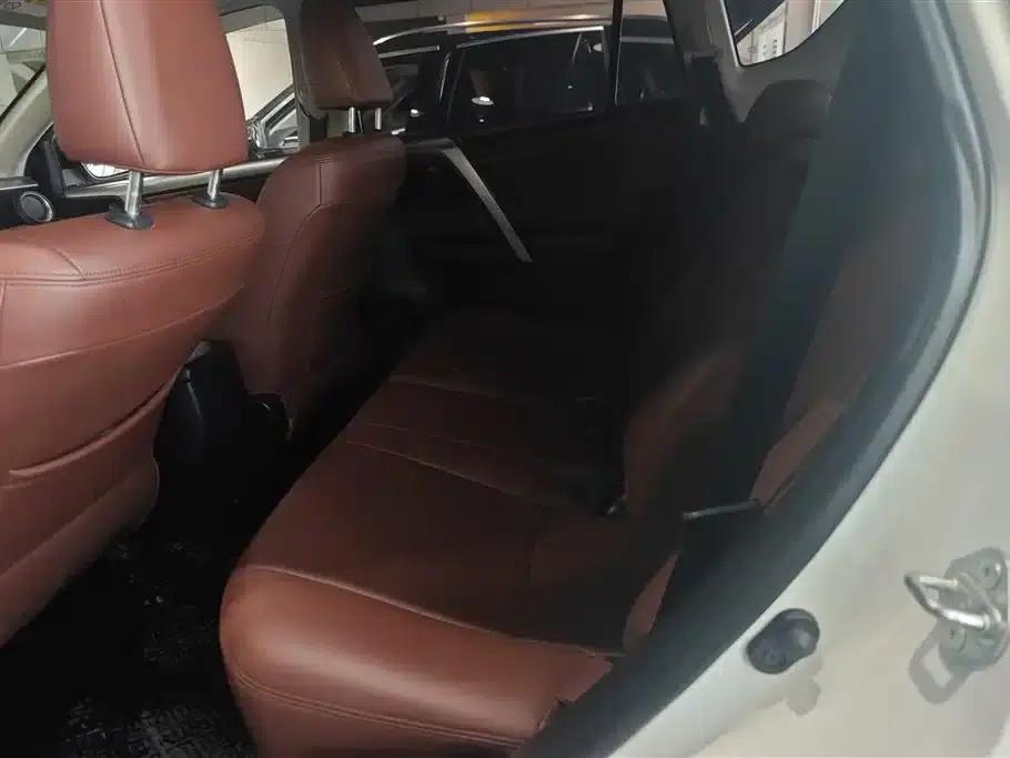 2018 RAV4 2.0L CVT 2WD Fashion X Edition — миниатюра 11