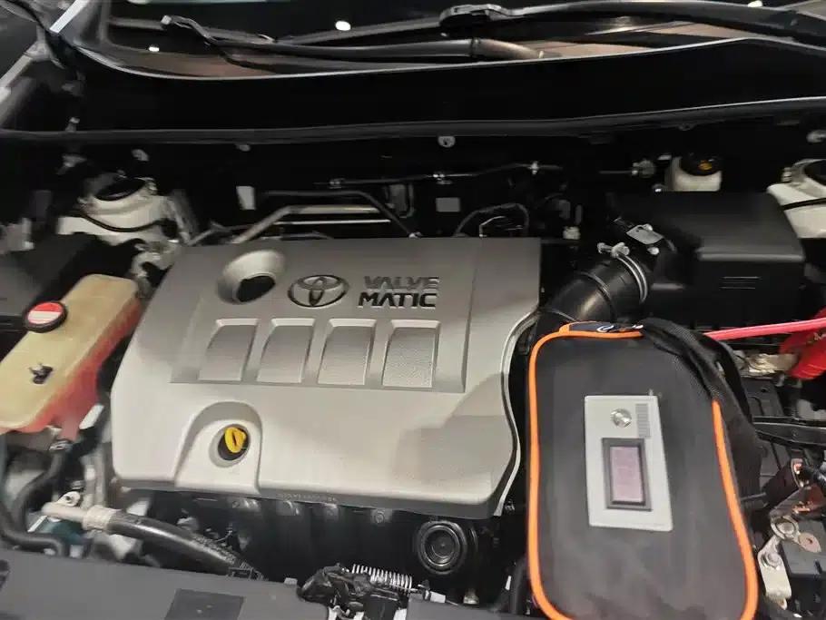 2018 RAV4 2.0L CVT 2WD Fashion X Edition — миниатюра 10