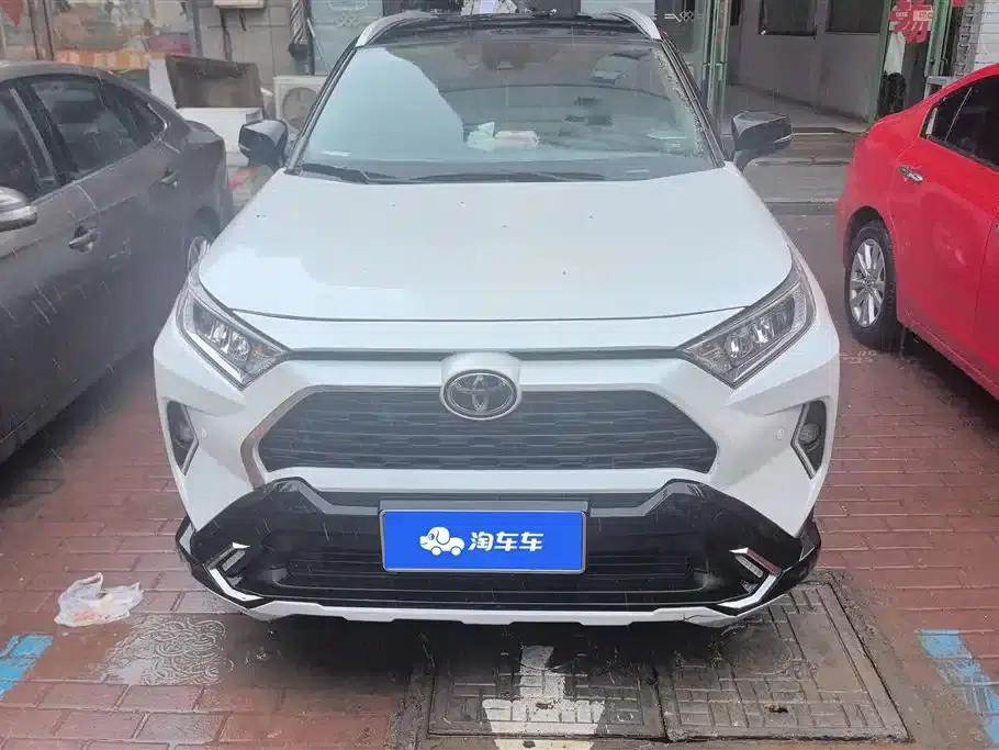 2024 RAV4 2.0L CVT 2WD Urban Edition — миниатюра 2
