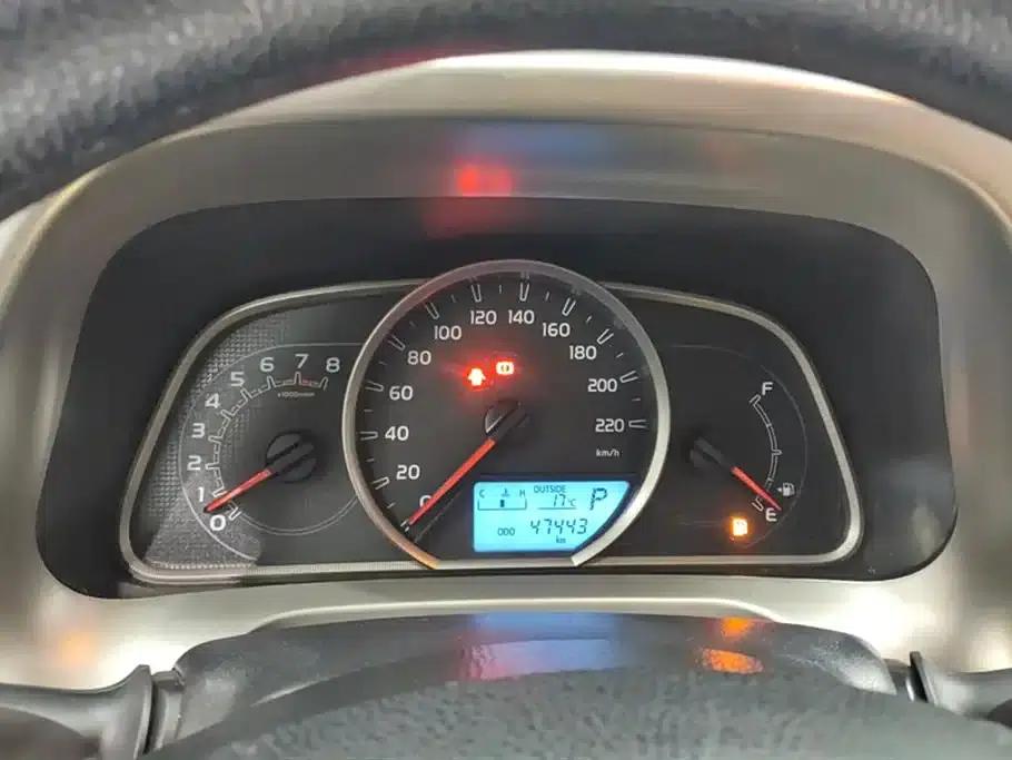 2015 RAV4 2.0L CVT 2WD Fashion Edition — миниатюра 14