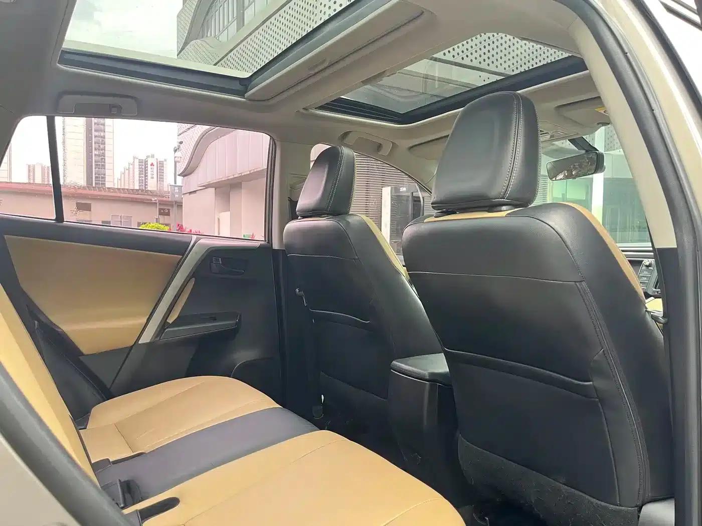 2016 RAV4 2.5L Automatic 4WD Elite Edition — миниатюра 19