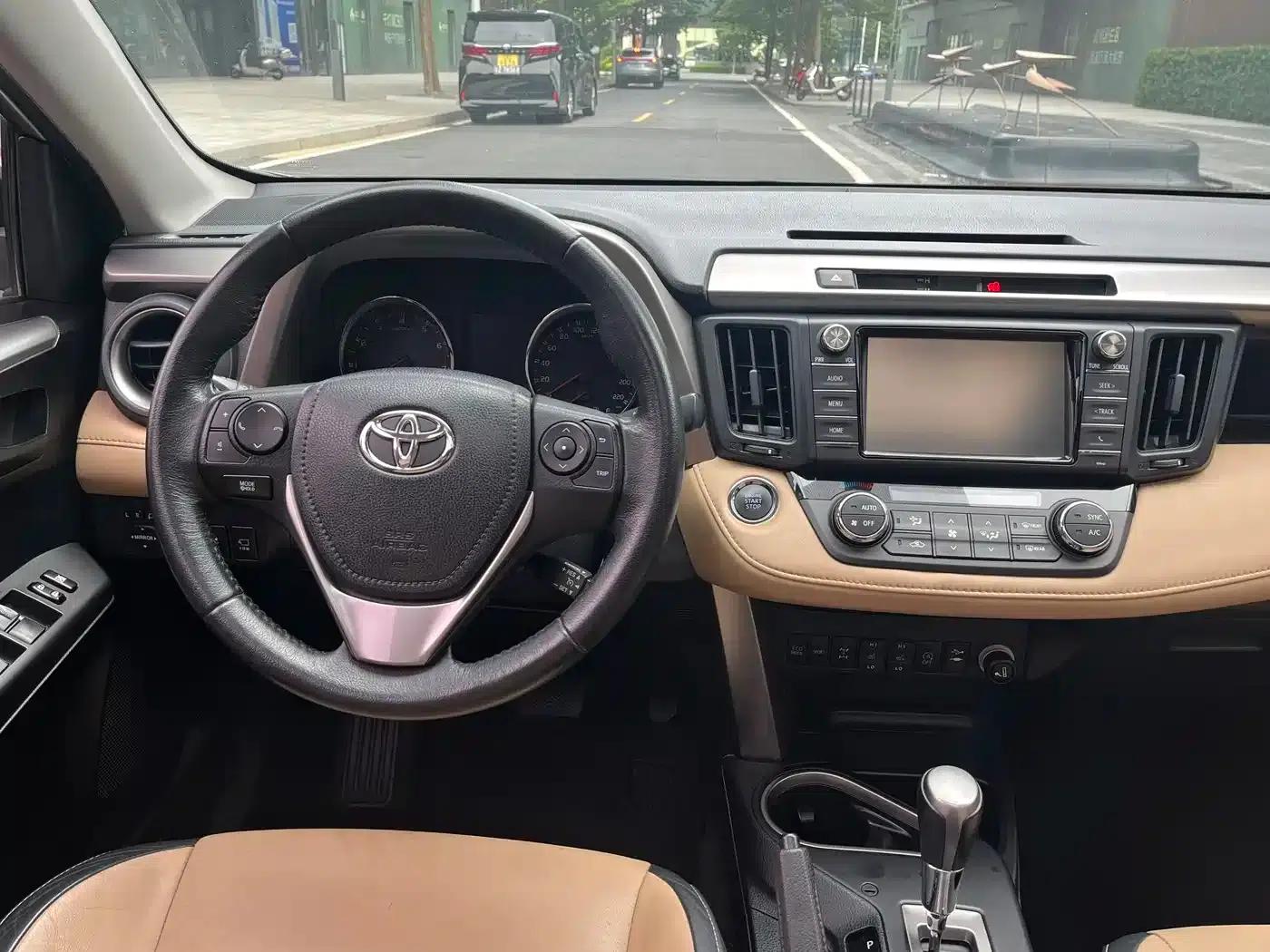 2016 RAV4 2.5L Automatic 4WD Elite Edition — миниатюра 20