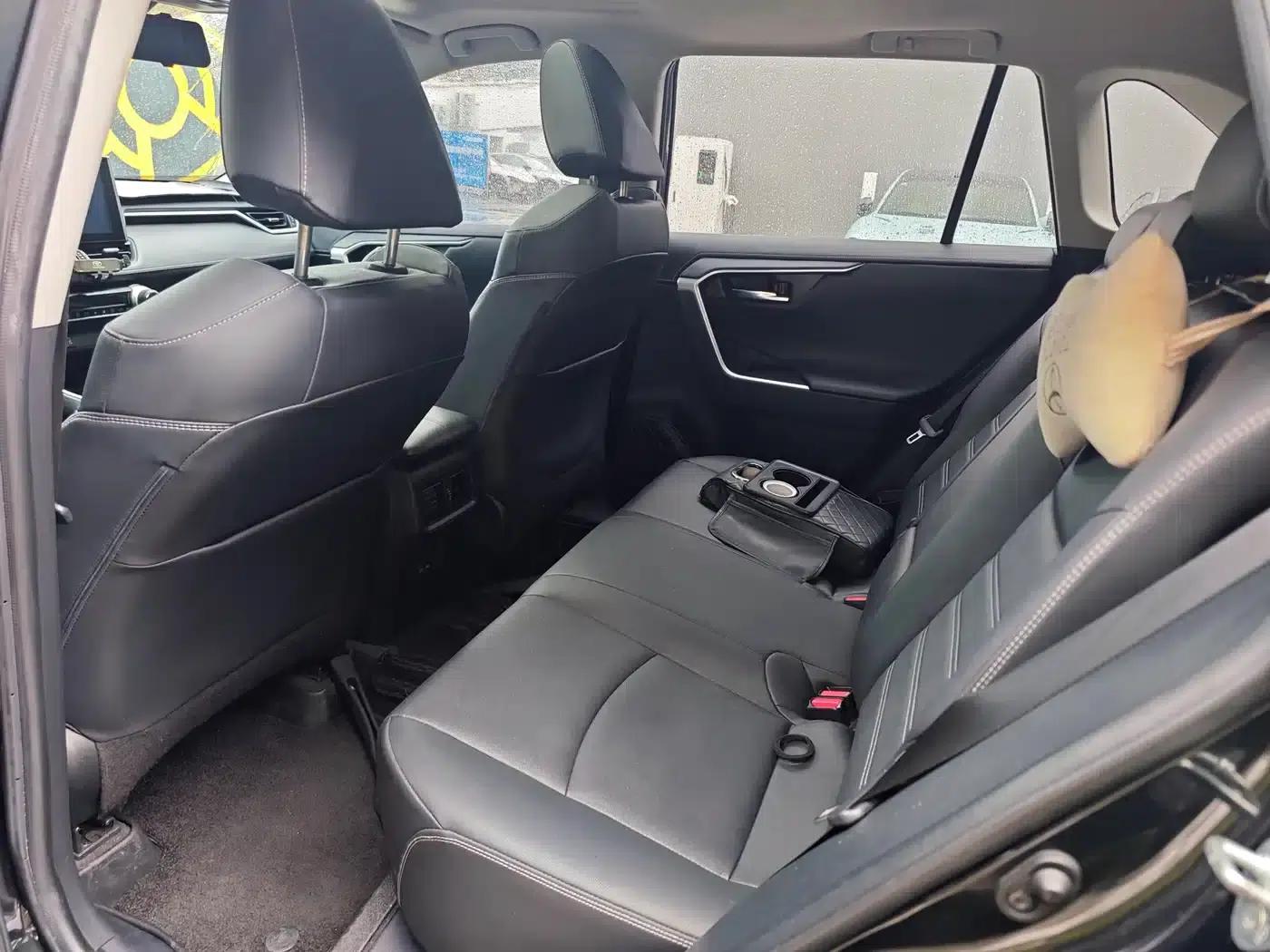 2022 RAV4 2.0L CVT 2WD Fashion Plus Edition — миниатюра 5