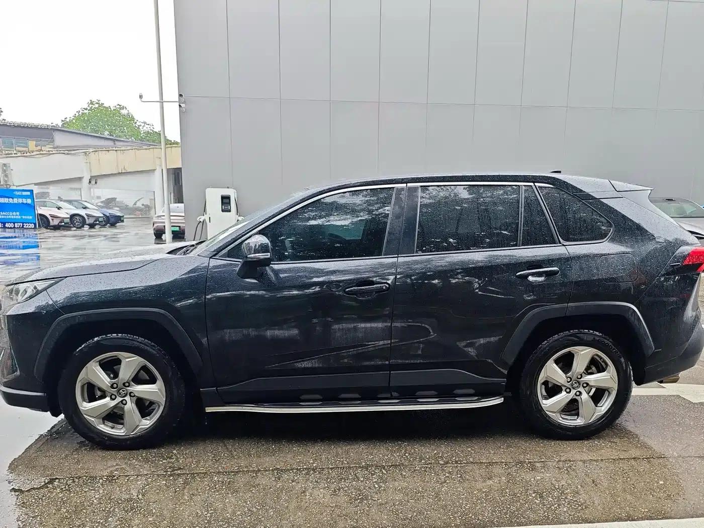 2022 RAV4 2.0L CVT 2WD Fashion Plus Edition — миниатюра 7