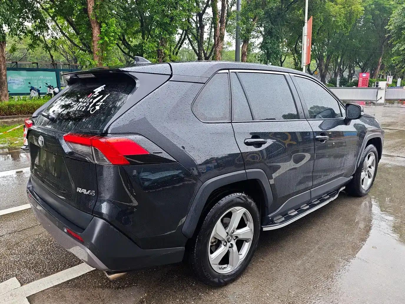2022 RAV4 2.0L CVT 2WD Fashion Plus Edition — миниатюра 8